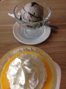 Black sesame ice cream and mango pudding with fresh mango